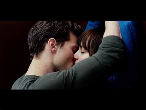 50 shades of grey kissing scenes